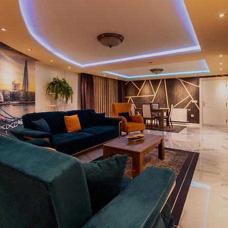 Bentley Apartments Pristina Buitenkant foto