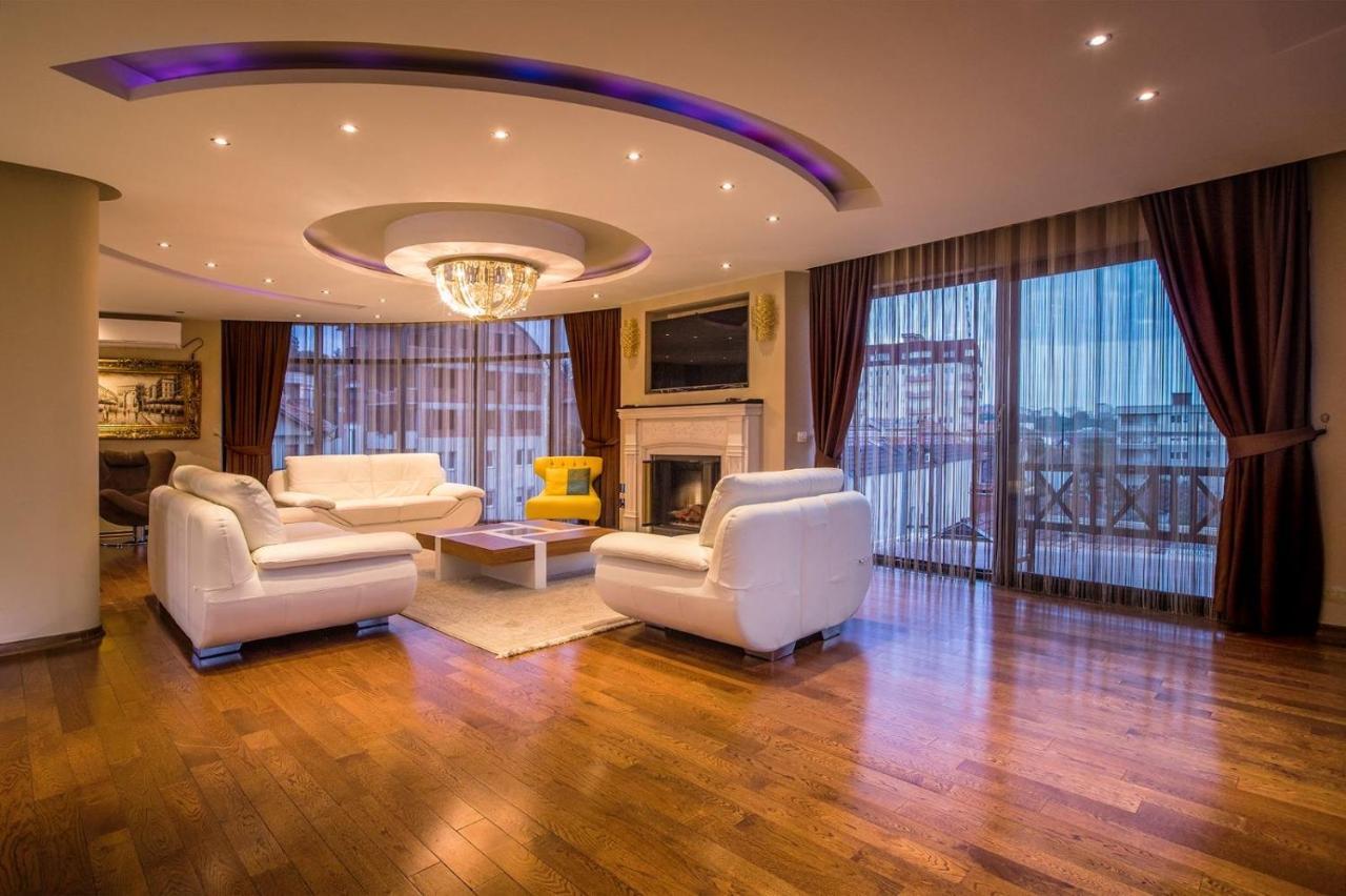 Bentley Apartments Pristina Buitenkant foto