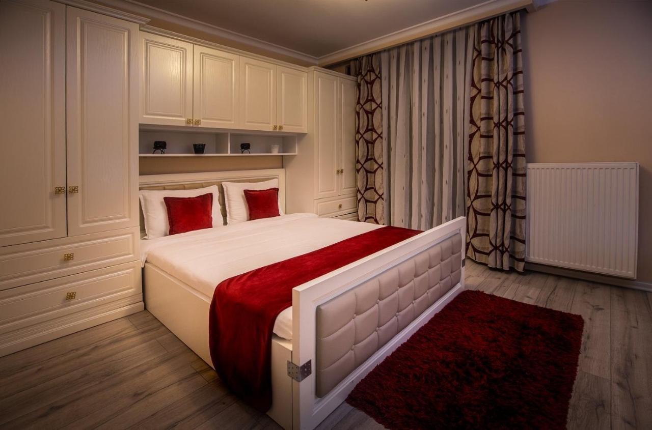 Bentley Apartments Pristina Buitenkant foto