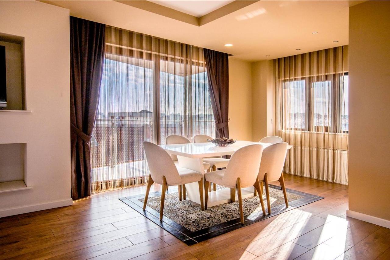 Bentley Apartments Pristina Buitenkant foto