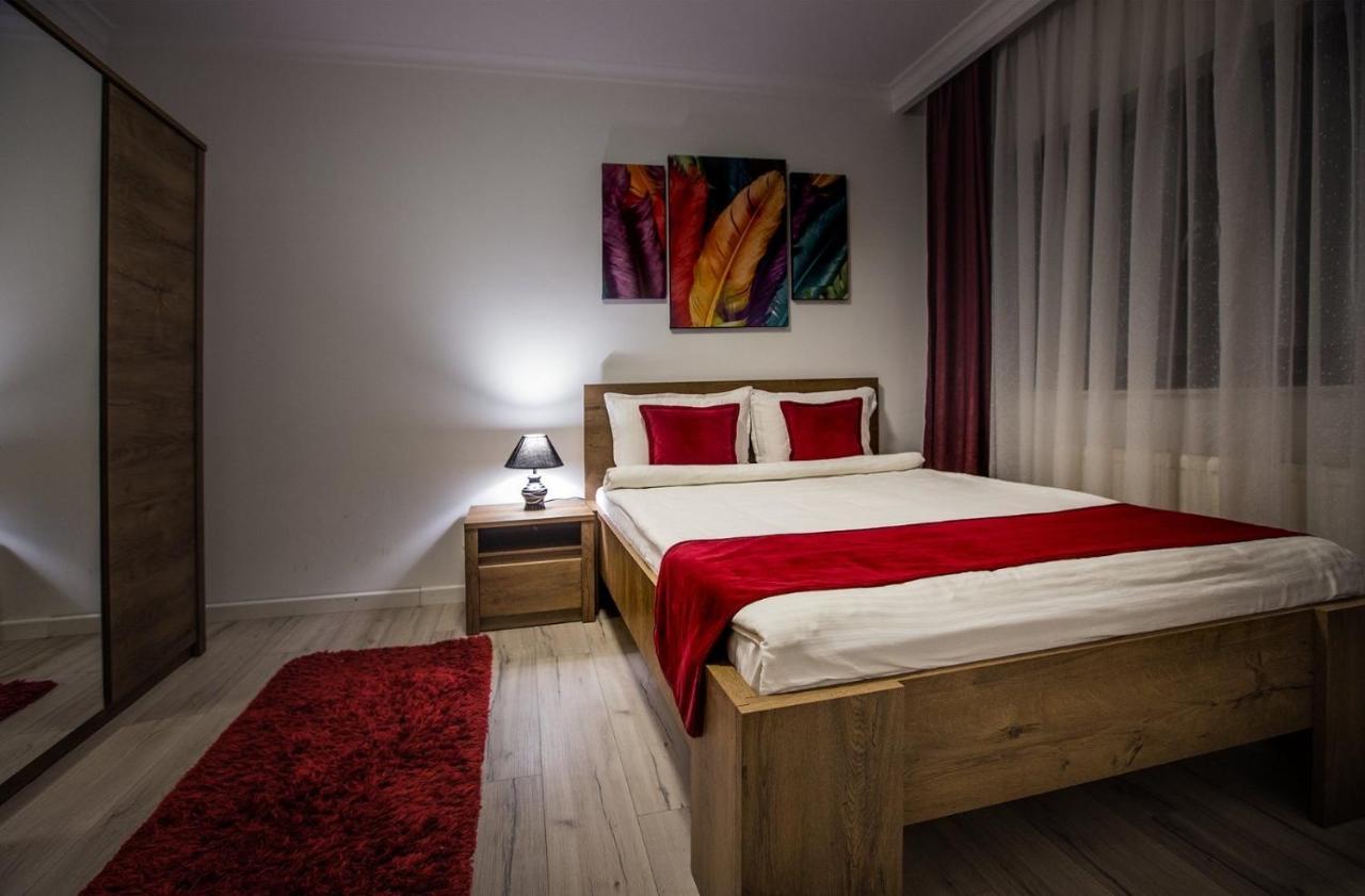 Bentley Apartments Pristina Buitenkant foto