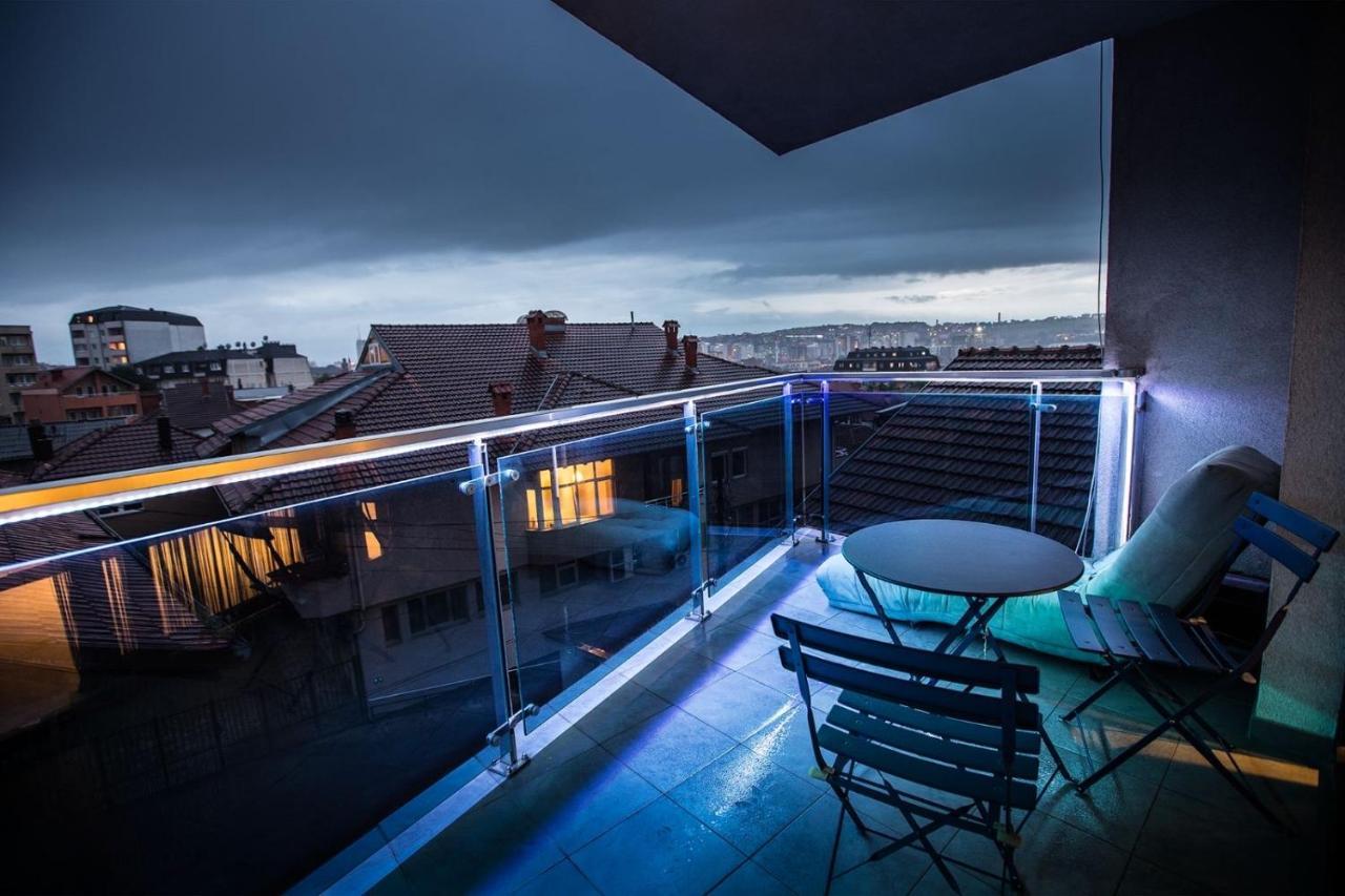 Bentley Apartments Pristina Buitenkant foto