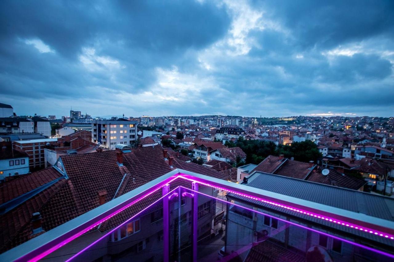 Bentley Apartments Pristina Buitenkant foto