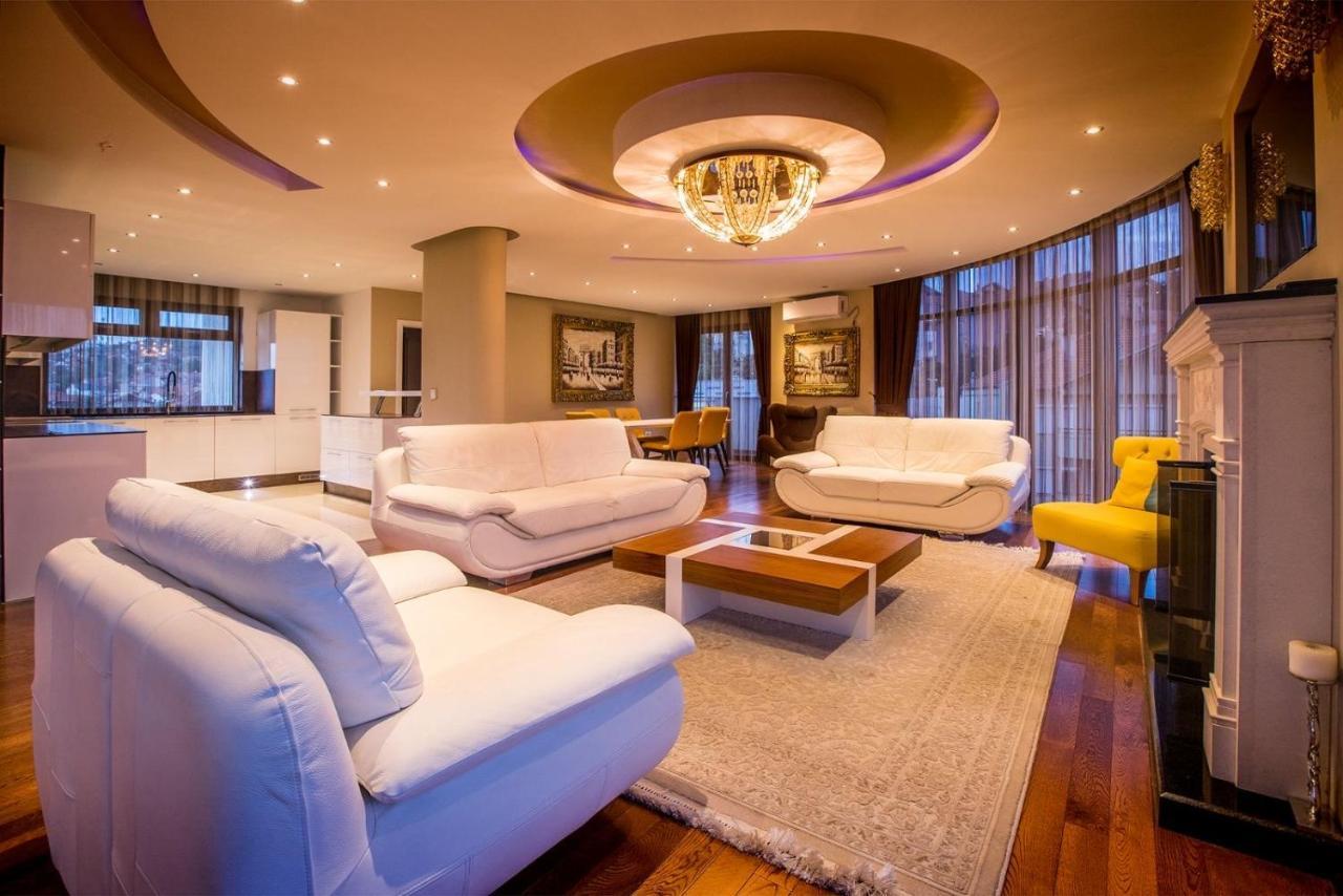 Bentley Apartments Pristina Buitenkant foto
